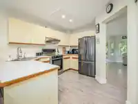 18 8250 121A STREET - thumbnail 11