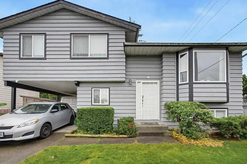 12806 68 AVENUE - photo 1 of 23