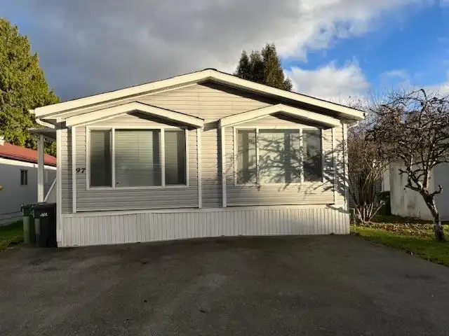 97 7790 KING GEORGE BOULEVARD - photo 1 of 8