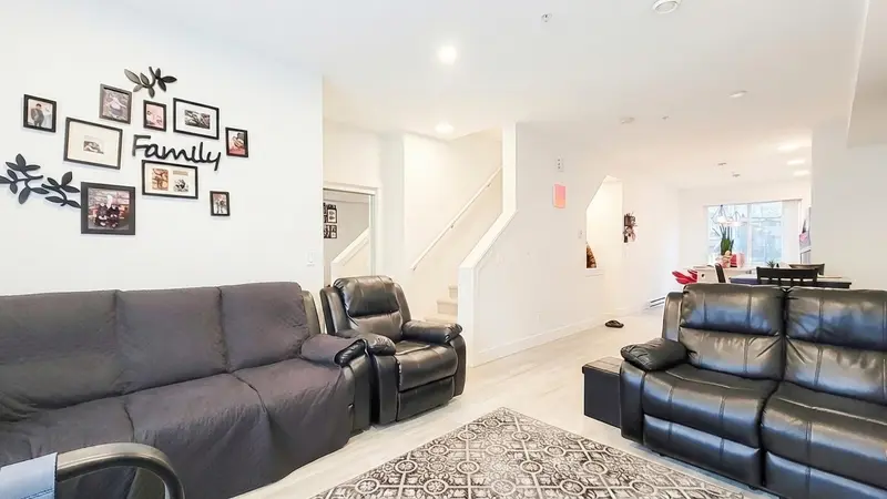 72 24108 104 AVENUE - photo 2 of 23