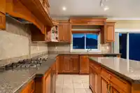 14762 67B AVENUE - thumbnail 13