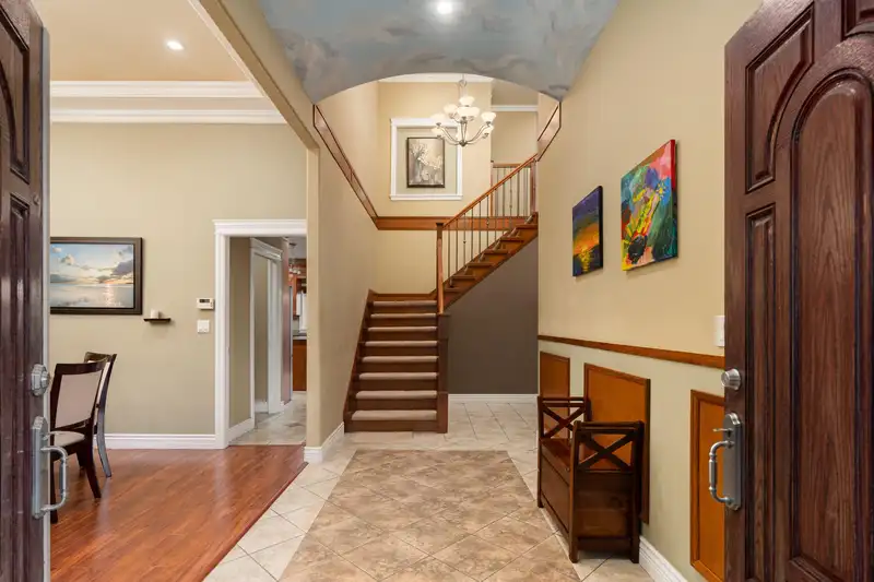 14762 67B AVENUE - photo 3 of 28
