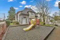 24 8775 161 STREET - thumbnail 3