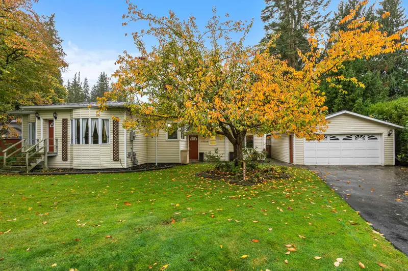 23048 96 AVENUE - photo 1 of 25