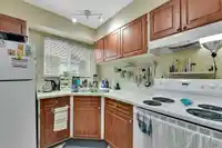 92 10752 GUILDFORD DRIVE - thumbnail 18