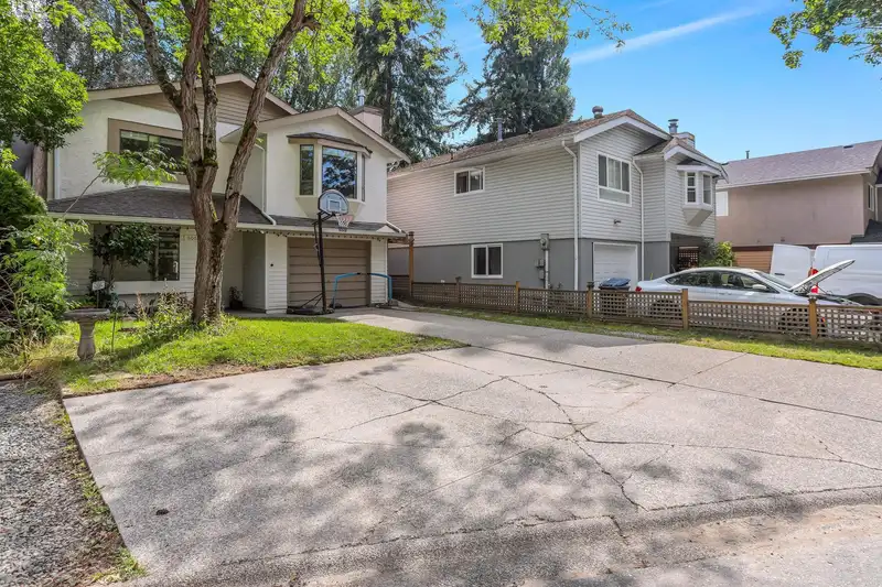 6064 195A STREET - photo 3 of 30