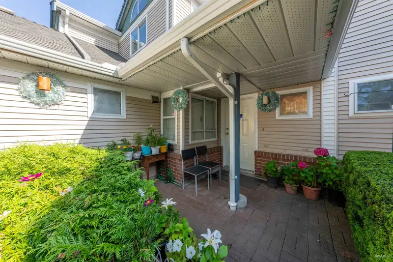141 14154 103 AVENUE - photo 3 of 25