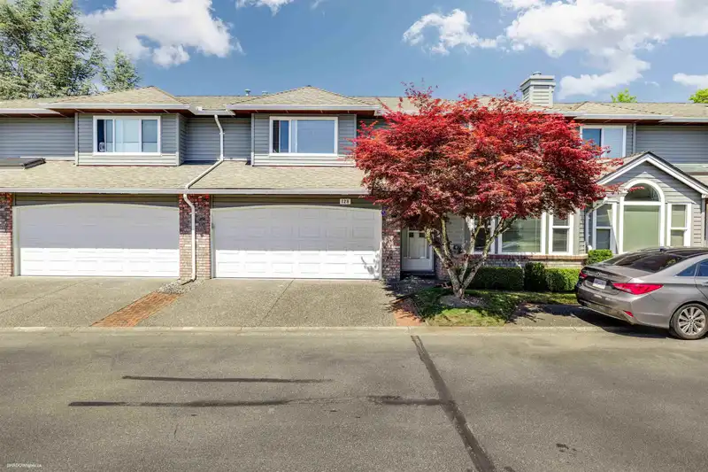 128 6109 W BOUNDARY DRIVE - photo 2 of 29