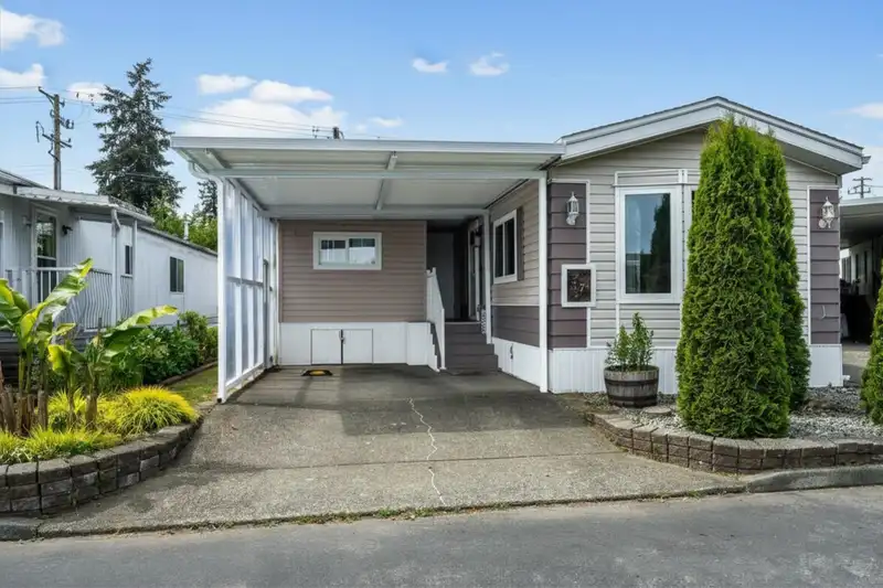 37 8670 156 STREET - photo 4 of 35
