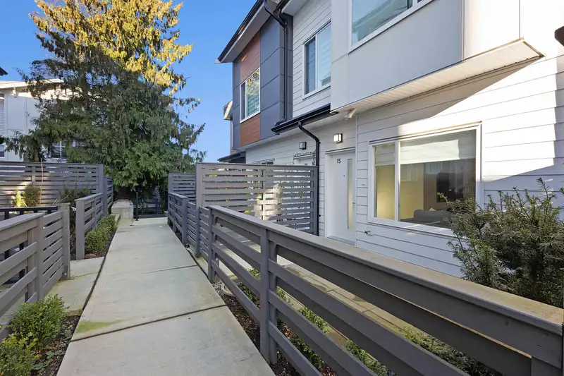 15 9652 162A STREET - photo 3 of 28