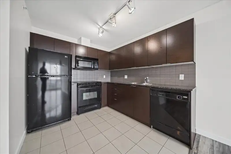 2701 13618 100 AVENUE - photo 3 of 25