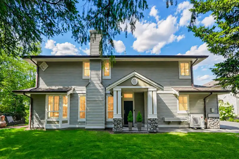 18 6950 120 STREET - photo 1 of 1