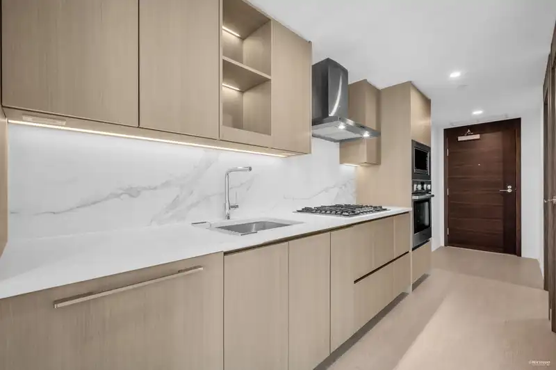2307 13778 100 AVENUE - photo 3 of 34