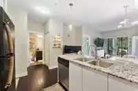 211 9655 KING GEORGE BOULEVARD - thumbnail 12