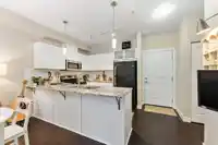 211 9655 KING GEORGE BOULEVARD - thumbnail 8