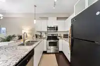 211 9655 KING GEORGE BOULEVARD - thumbnail 10
