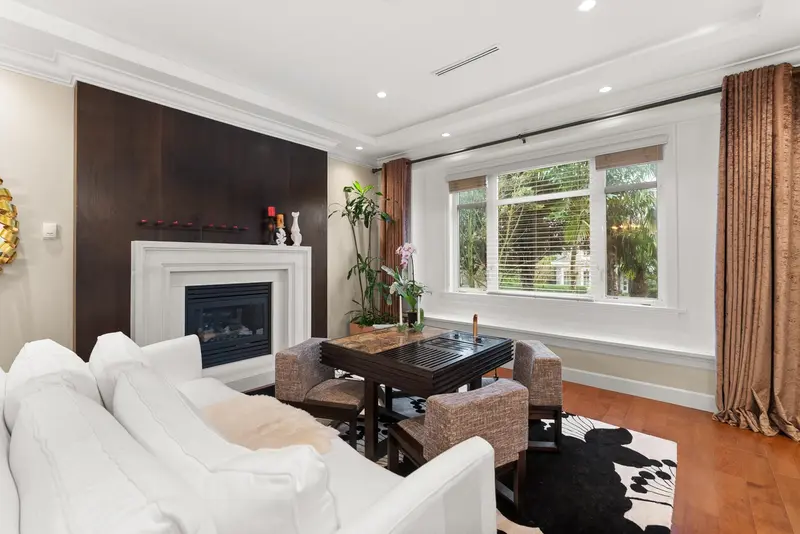 1041 W 58TH AVENUE - photo 4 of 25