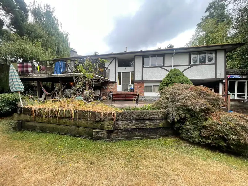 9947 116A STREET - photo 1 of 1