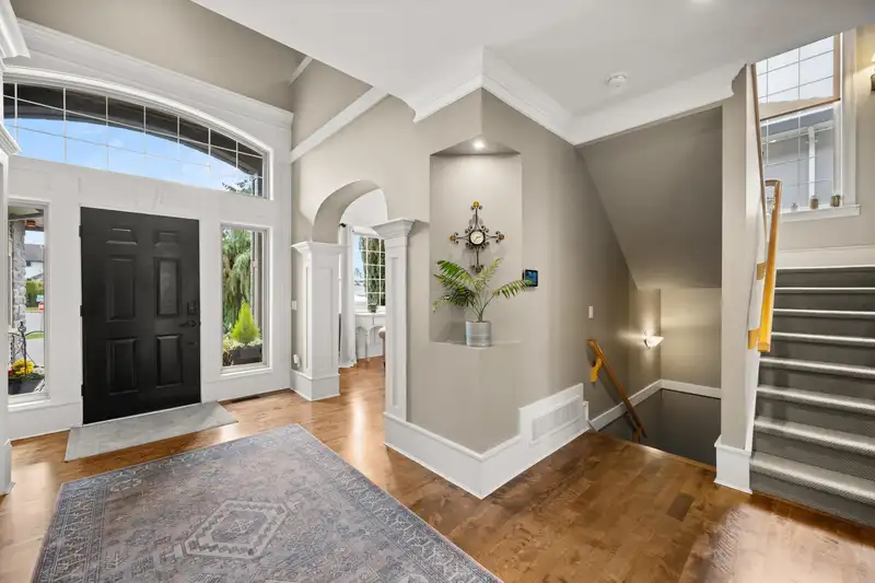 18265 CLAYTONHILL DRIVE - photo 4 of 40