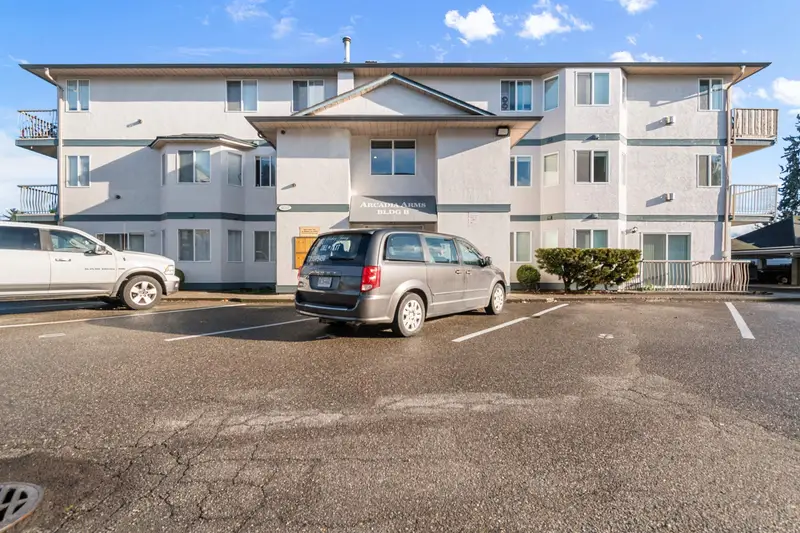 14 46160 PRINCESS AVENUE - photo 4 of 25