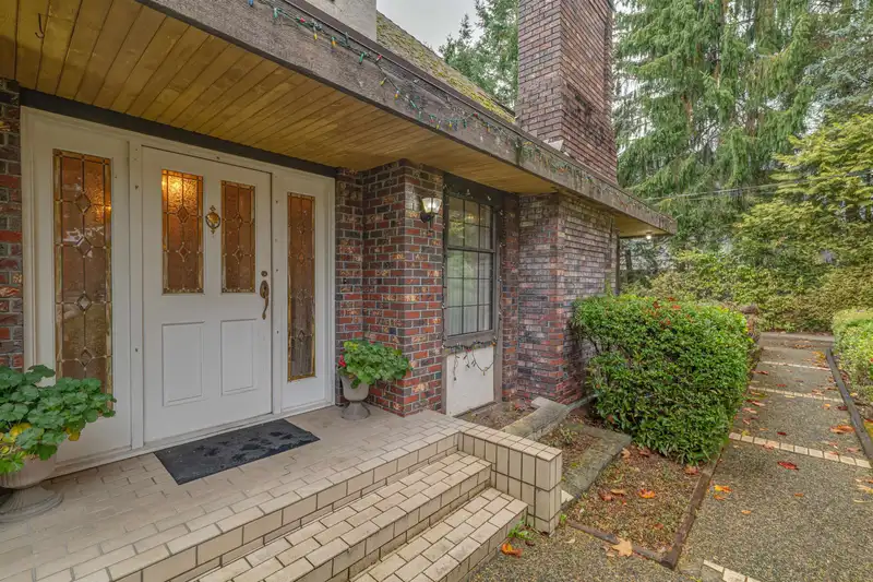 5735 132 STREET - photo 4 of 39