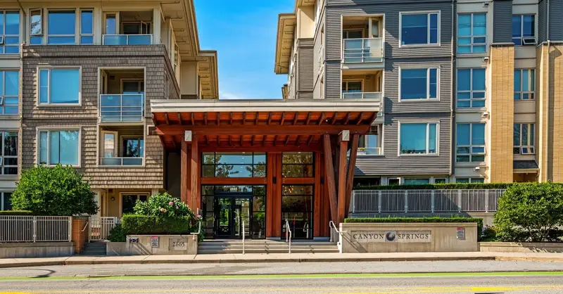 206 2665 MOUNTAIN HIGHWAY - photo 2 of 25