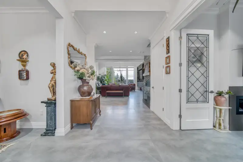 13766 56A AVENUE - photo 3 of 40