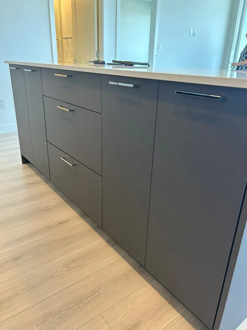 608 8551 201 STREET - photo 2 of 16