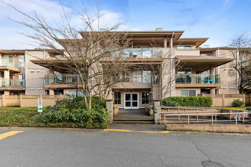 210 14998 101A AVENUE - photo 1 of 36