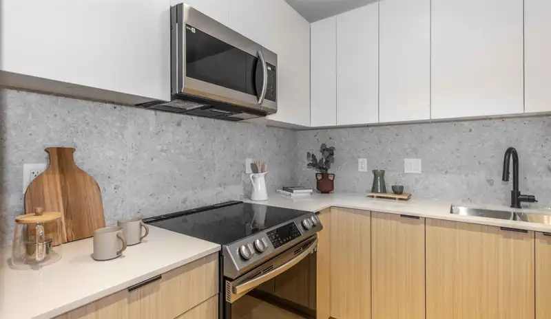 419 13455 94A AVENUE - photo 4 of 13