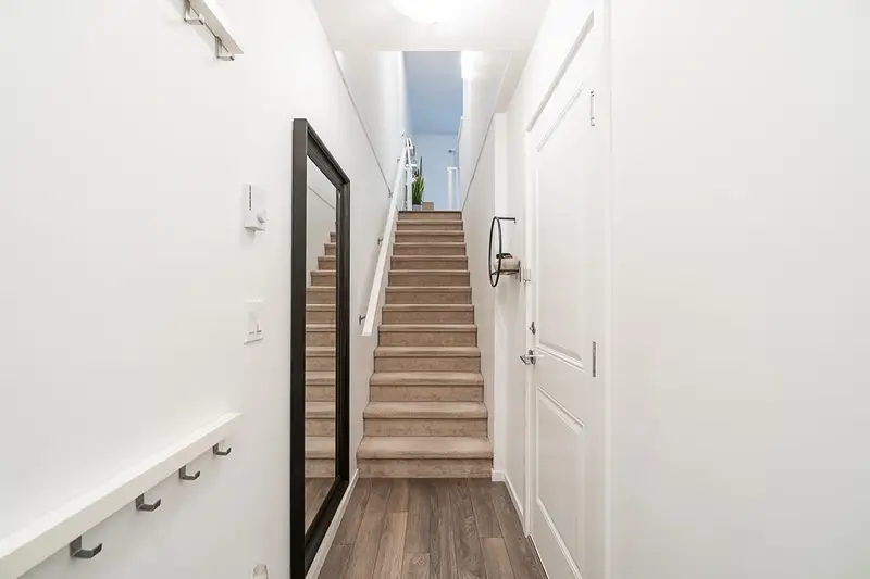 100 15340 GUILDFORD DRIVE - photo 4 of 25