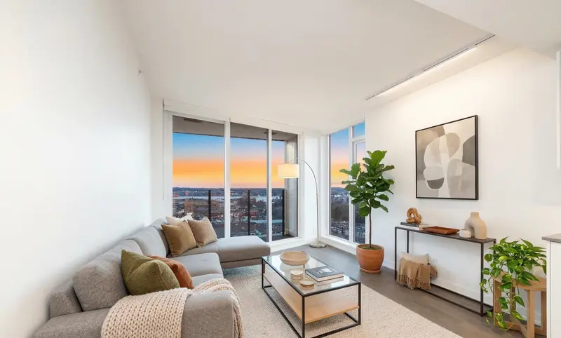 1705 1401 HUNTER STREET - photo 2 of 25