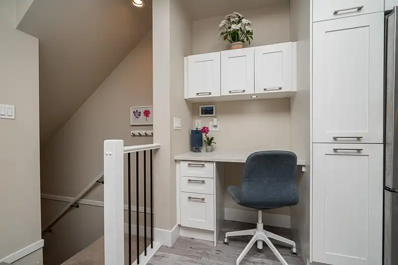 200 16488 64 AVENUE - photo 4 of 38