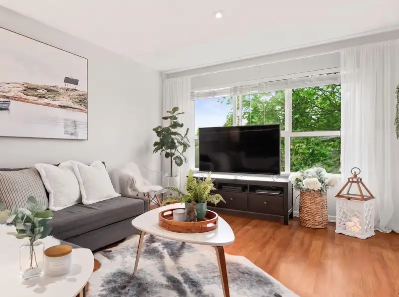 311 10188 155 STREET - photo 2 of 23
