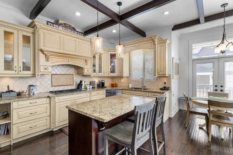 18876 53B AVENUE - photo 3 of 9