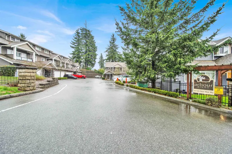 3 34130 OLD YALE ROAD - photo 2 of 25