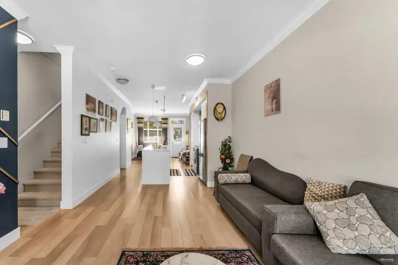 13 6350 142 STREET - photo 3 of 35