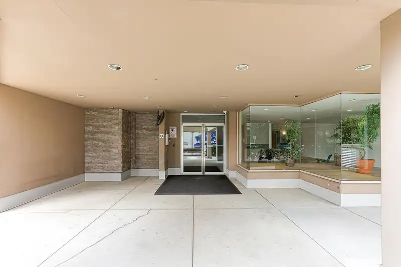 1501 14881 103A AVENUE - photo 2 of 40