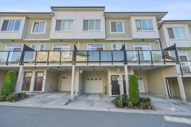 6 13670 62 AVENUE - photo 1 of 34