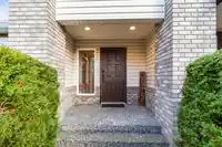 6332 189 STREET - thumbnail 4