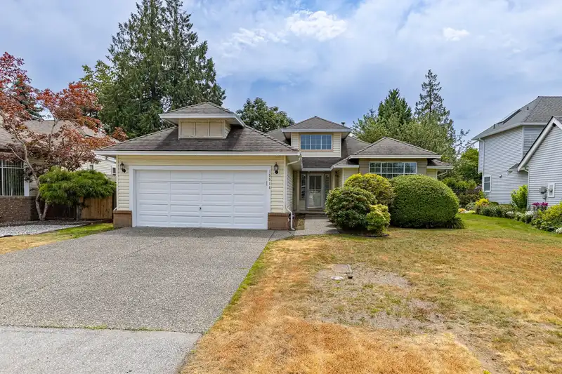 15514 108 AVENUE - photo 2 of 38