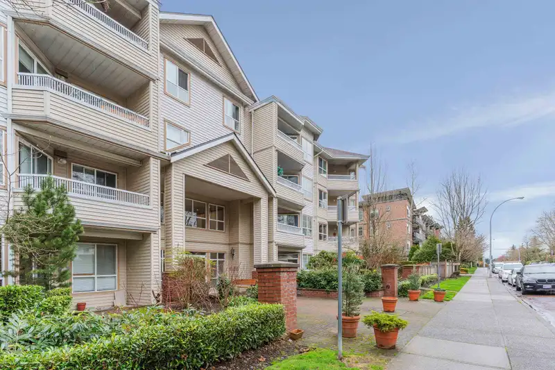 217 8139 121A STREET - photo 2 of 21