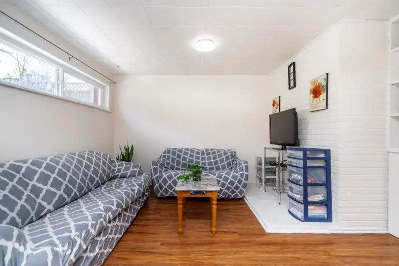9387 140 STREET - photo 4 of 9