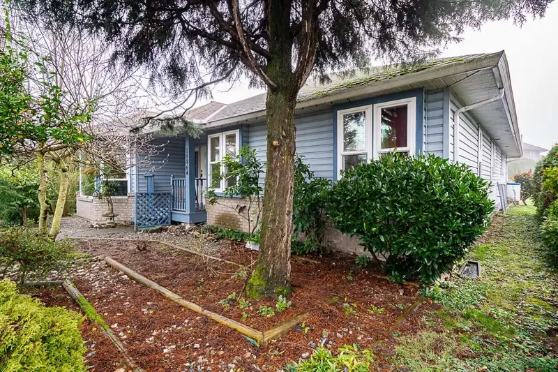 18864 64 AVENUE - photo 1 of 35