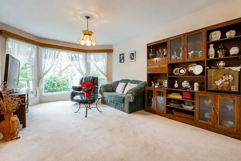 18864 64 AVENUE - photo 2 of 35
