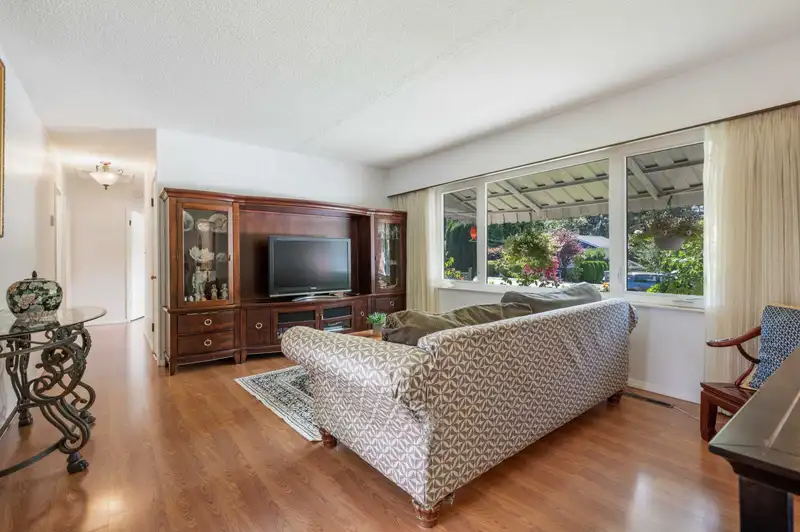 10108 PARK DRIVE - photo 3 of 29