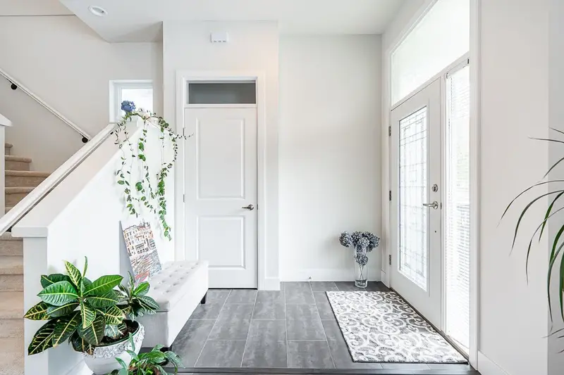 10489 ROBERTSON STREET - photo 2 of 25