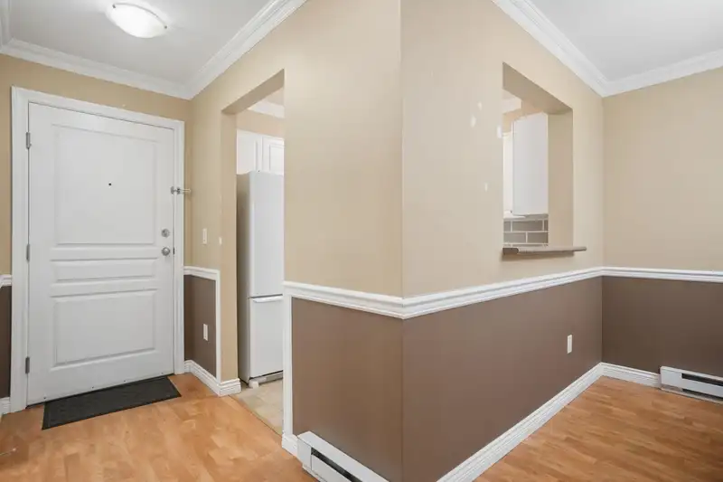 322 9979 140 STREET STREET - photo 4 of 25