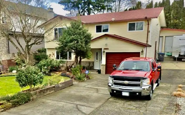 13841 92 A AVENUE - photo 1 of 23