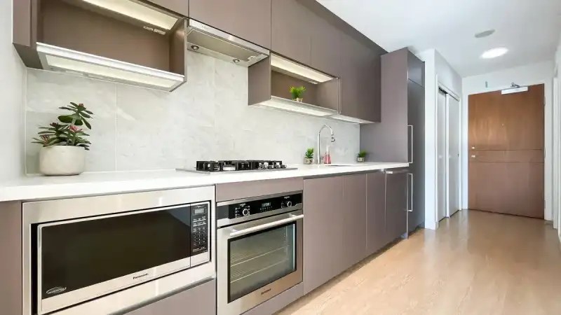 1105 13750 100 AVENUE - photo 1 of 22